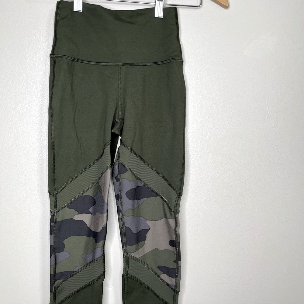 Aerie Offline The Hugger Hi Rise Soft Army Green Skinny Leg Size XS - Picture 4 of 8